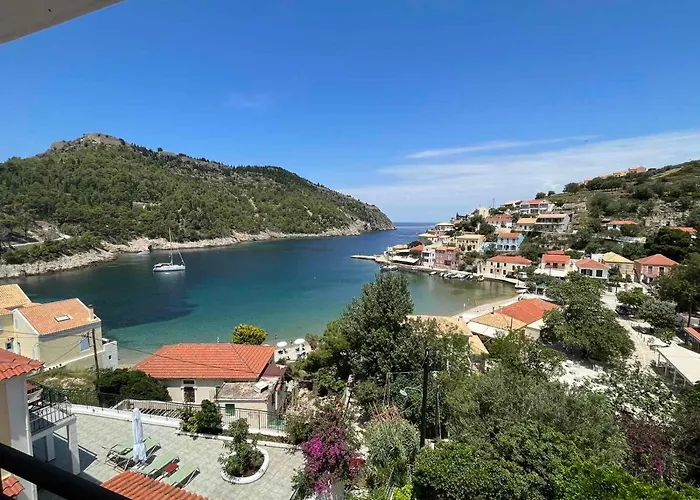 Vassilis Retreat Асос