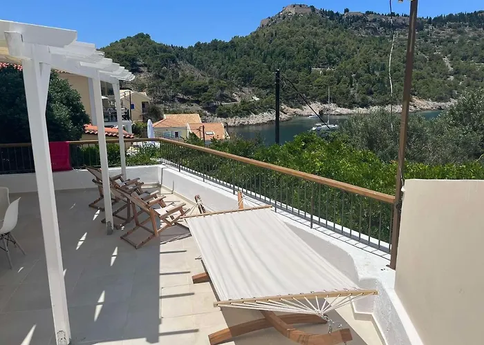 Vassilis Retreat 3*
