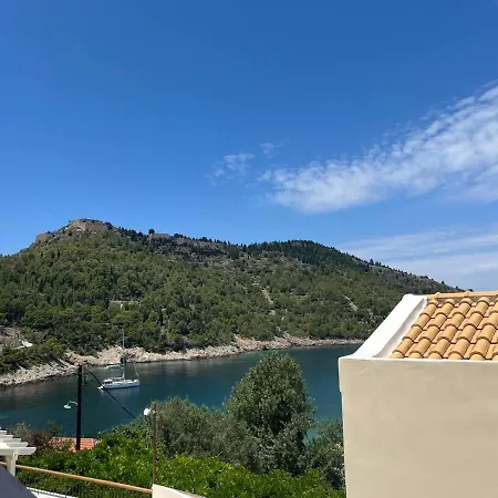 Vassilis Retreat 3* Asos