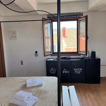 Vassilis Retreat Pensión