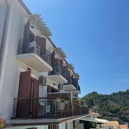 Vassilis Retreat 3*