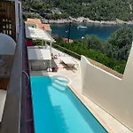 Vassilis Retreat Guest house 3*