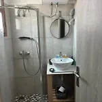 Vassilis Retreat Guest house 3*