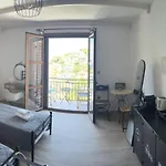 Vassilis Retreat 3* Asos