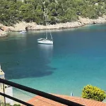 Vassilis Retreat 3*