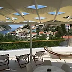 Vassilis Retreat 3* Asos