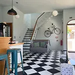 Vassilis Retreat Asos