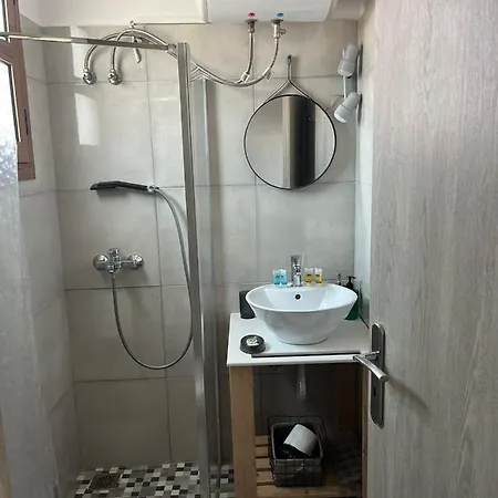 Vassilis Retreat Guest house 3*