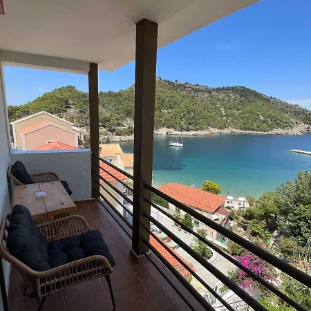 Vassilis Retreat Guest house 3*